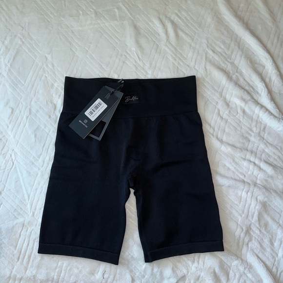 Bo & Tee Biker Shorts - Picture 2 of 8